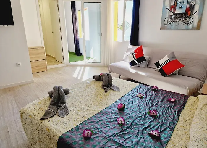 Daniel Beachfront, 2 Rooms Wifi Free