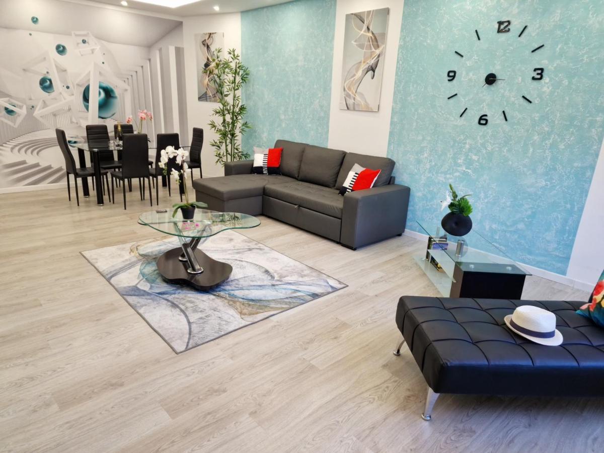 Daniel Beachfront, 2 Wifi Free Holiday home