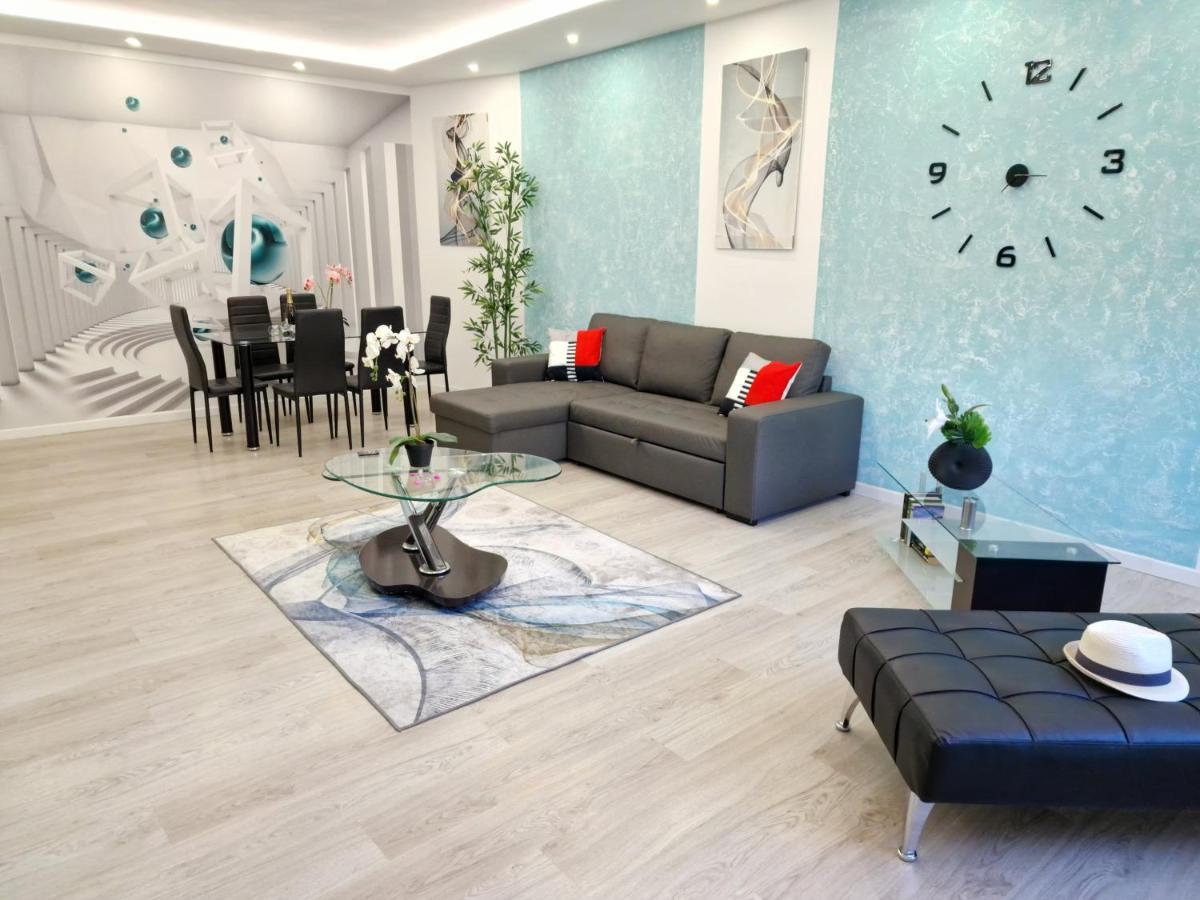 Vakantiehuis Daniel Beachfront, 2 Wifi Free