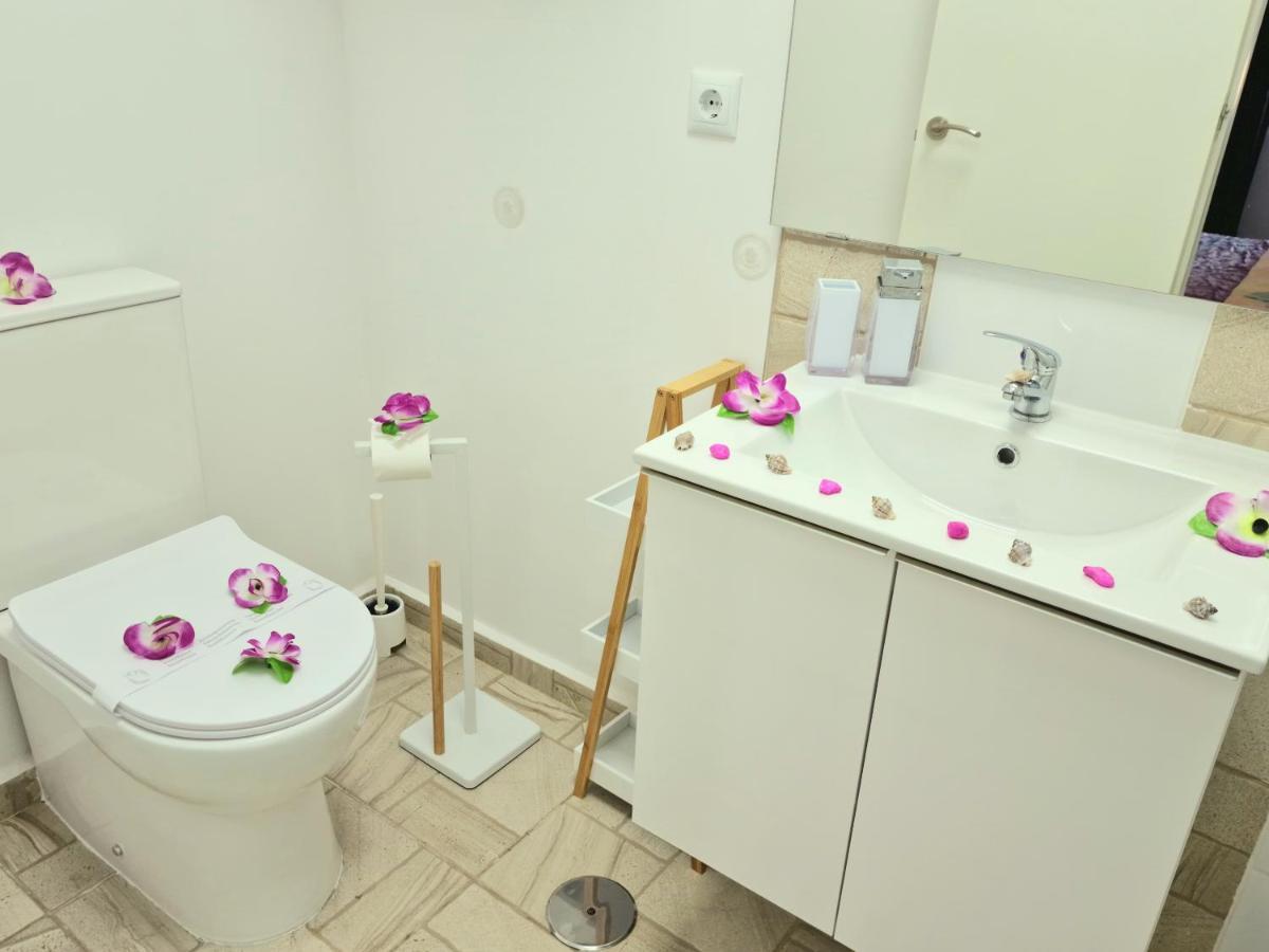 Vakantiehuis Daniel Beachfront, 2 Wifi Free *