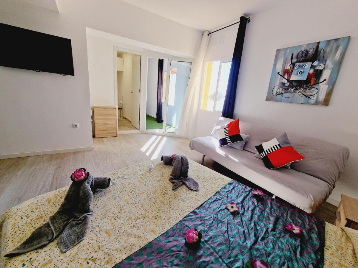 Holiday home Daniel Beachfront, 2 Wifi Free Playa de las Americas (Tenerife)